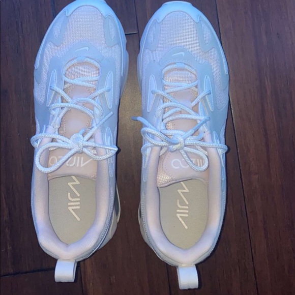 Nike Airmax 200-Woman’s size 8.5-Pink and white - Picture 2 of 2